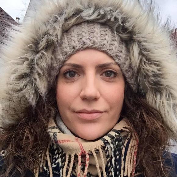 Meet your Posher, Julia - Picture 1 of 1